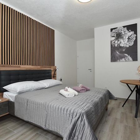 Sofia'S Studio & Room 扎达尔 外观 照片